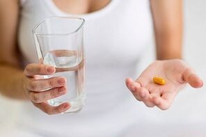 Taking tablets to treat athlete's foot